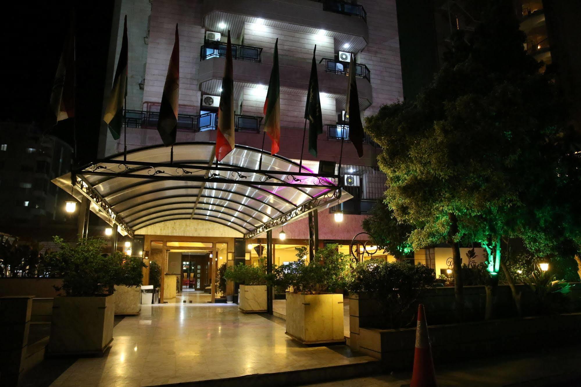 Vista Del Mar Hotel Jounieh Exterior foto